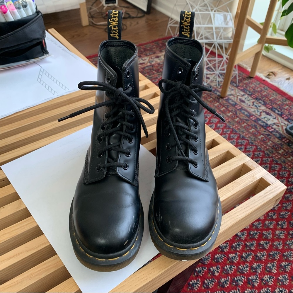 Dr Martens 1460 Women’s Smooth Leather Lace Up Boots